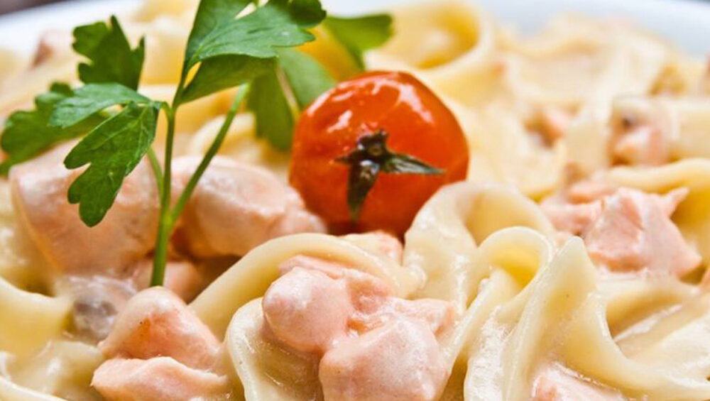 fettuccini con salmon