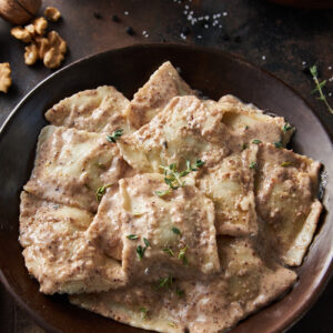 Dúo Ravioles y Salsa de Nueces